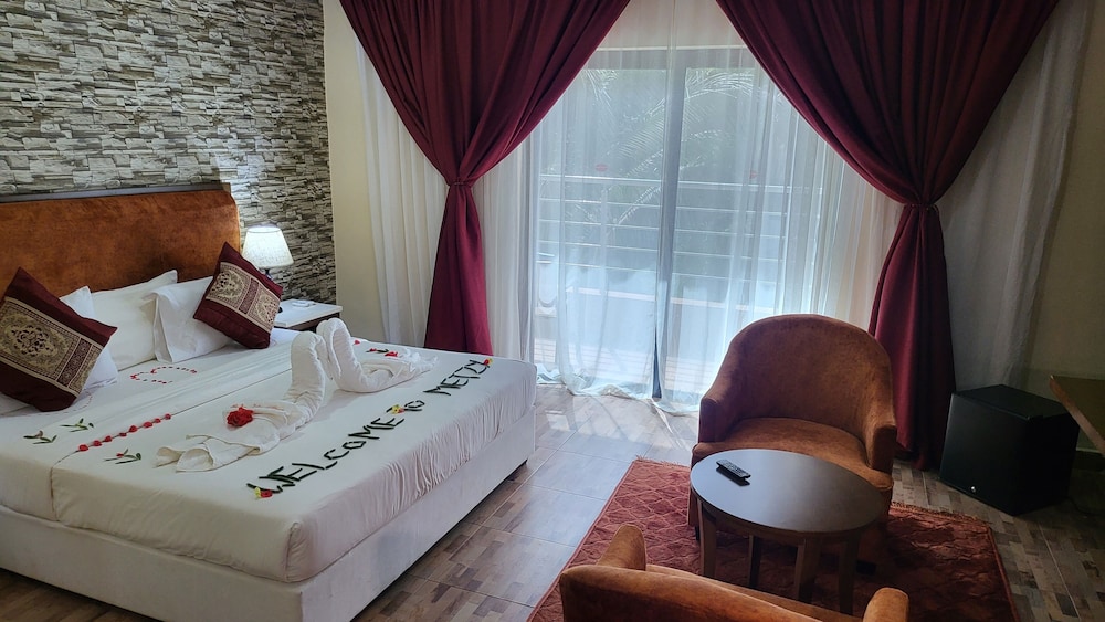 Deluxe Double or Twin Room