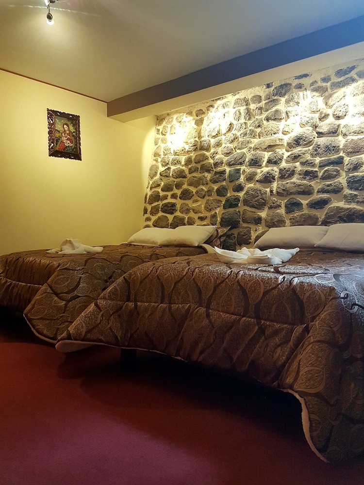 Twin Room, 2 Double Beds