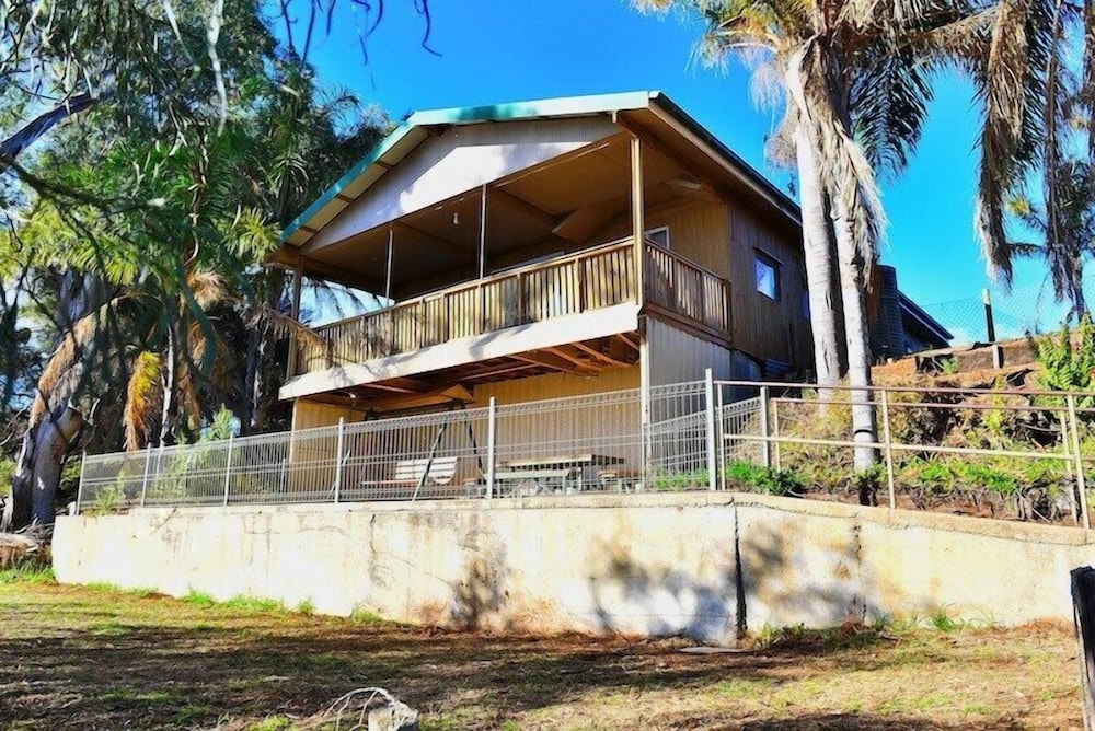 Family Cottage, 3 Bedrooms (Sunset) photo 1