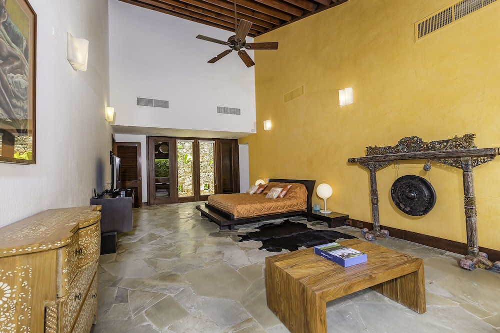Deluxe Villa photo 2
