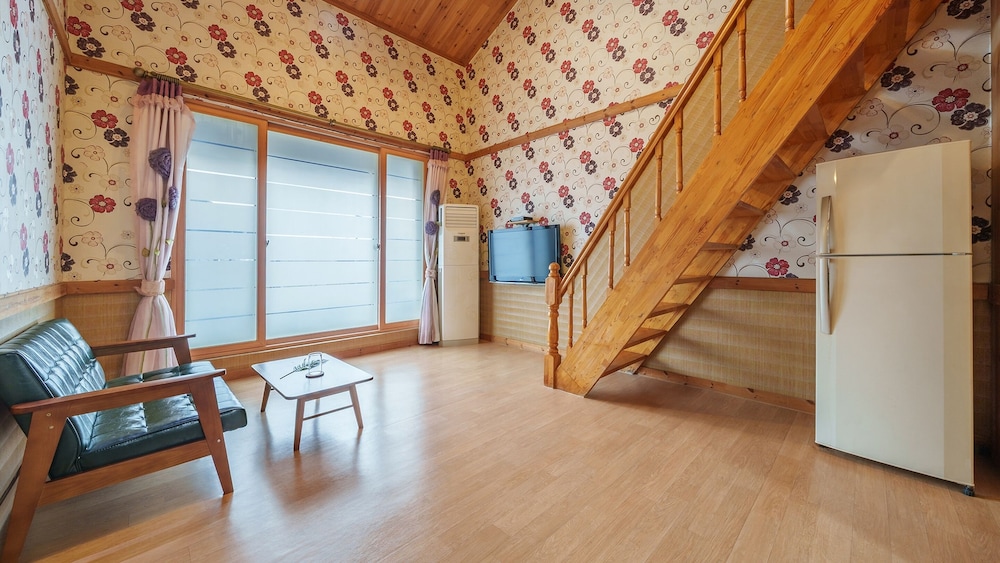 Basic Room, 1 Bedroom (Faith)