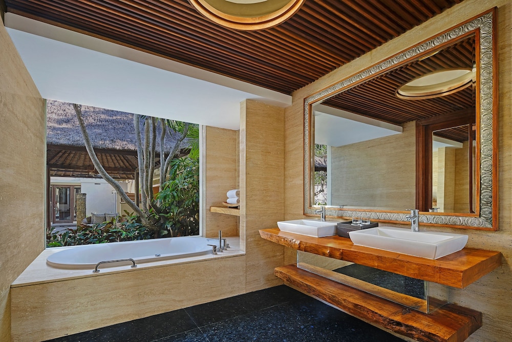 Two Bedroom Villa with Private Pool - Photo 9
