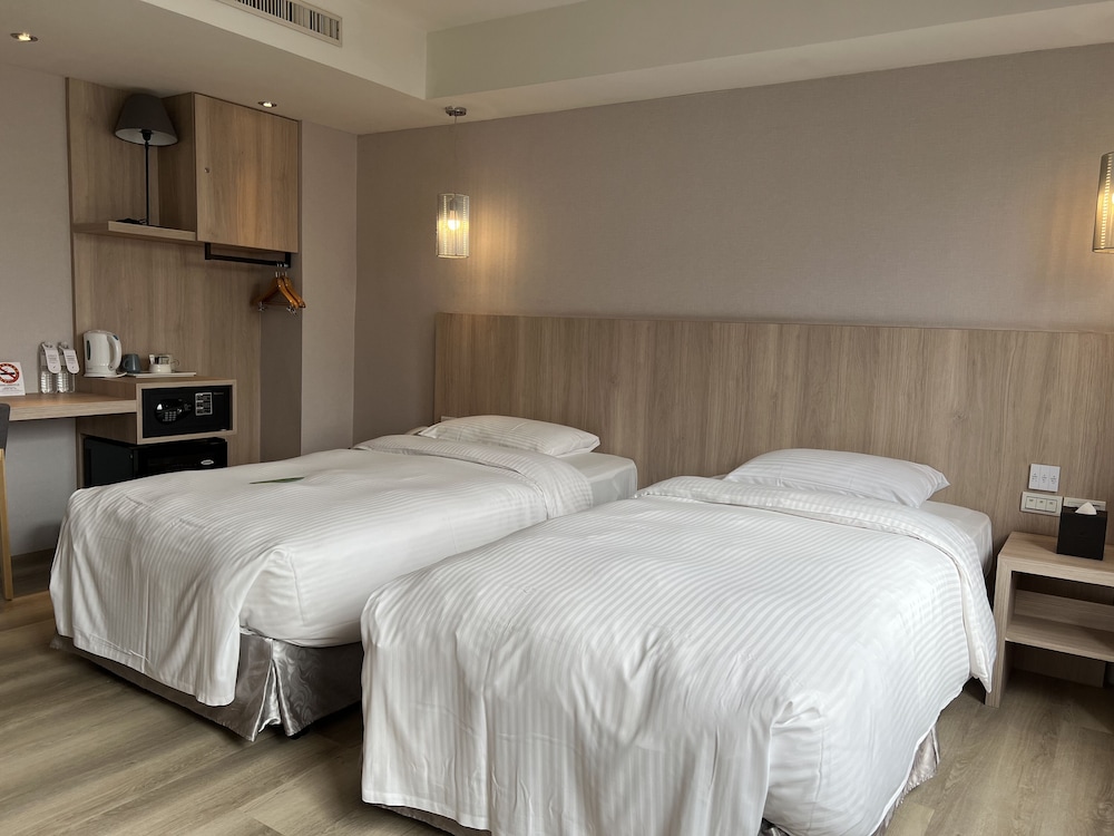 Superior Twin Room photo 2