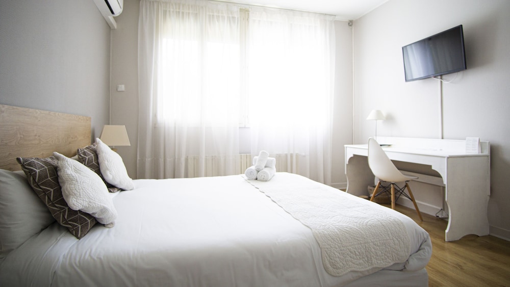 Comfort Double Room, 1 Queen Bed photo 3