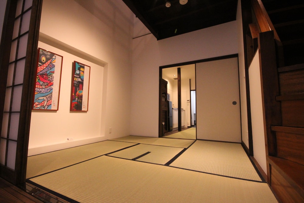Villa, 2 Semi-double Beds and 4 Japanese Futons photo 1