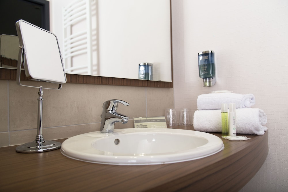 Suite - Photo 3