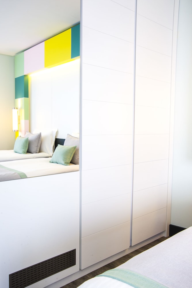 Standard Twin Room photo 3