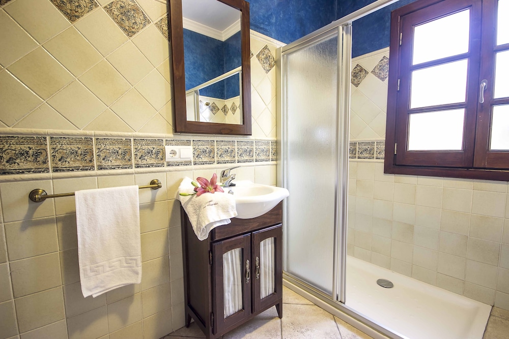 Villa, 2 Bedrooms (2 - 3 people) photo 3