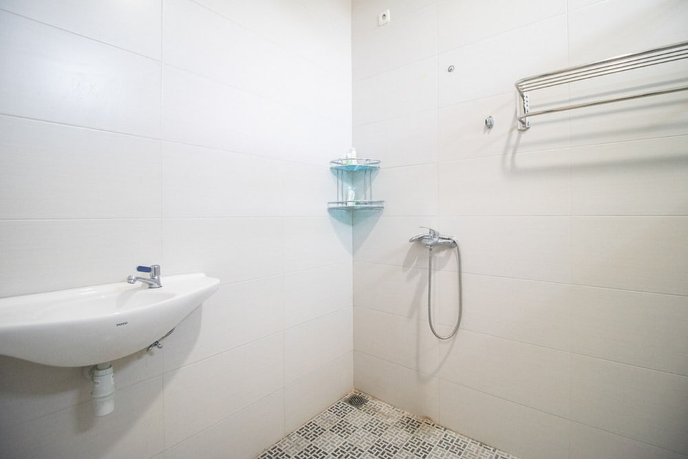 Double Room (Reddoorz) - Photo 8
