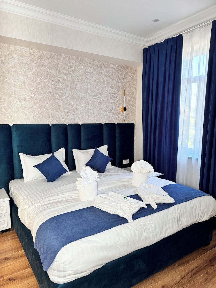 Standard Double Room, City View