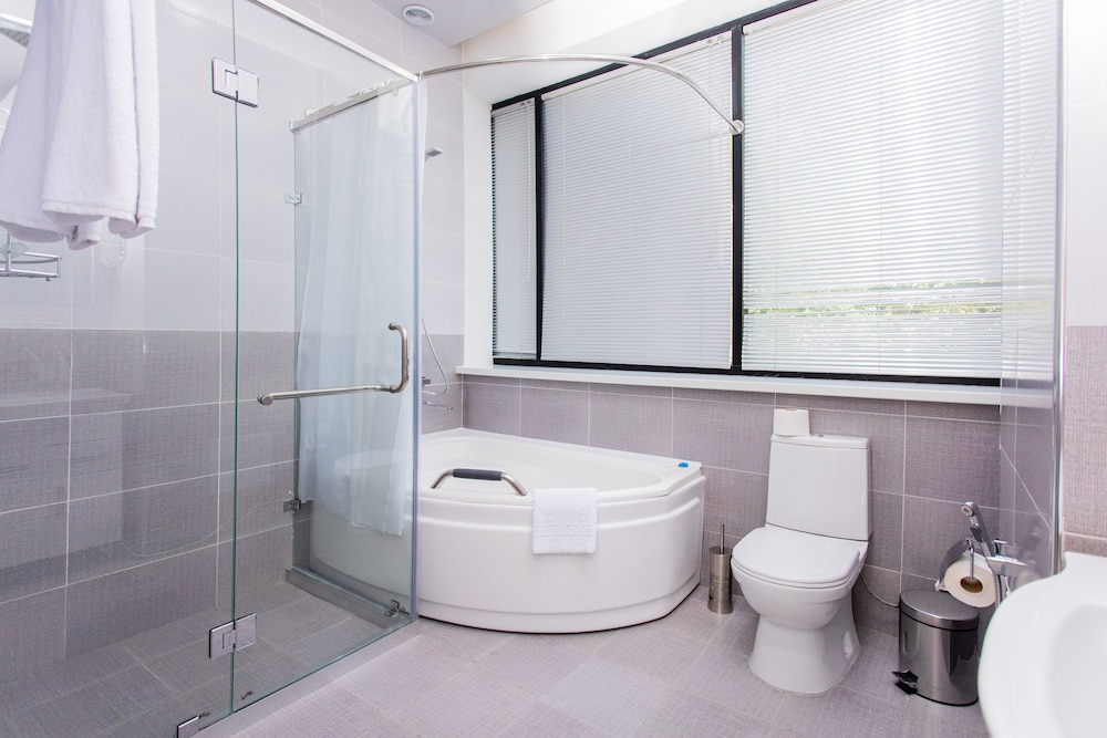 Panoramic Room - Photo 5