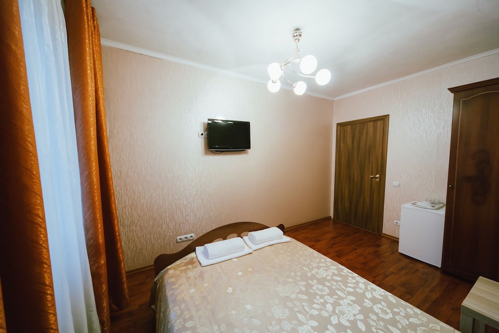 Economy Double Room photo 2