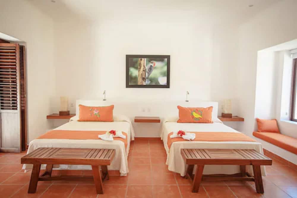 Double suite, lagoon view - Photo 1
