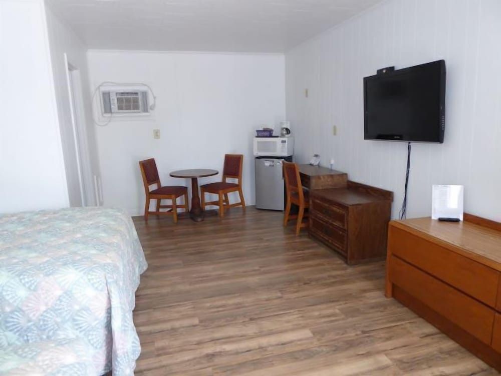 Comfort Room (2 Queen Pet) photo 3