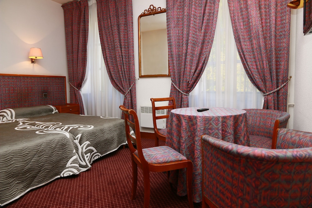 Superior Double or Twin Room photo 2