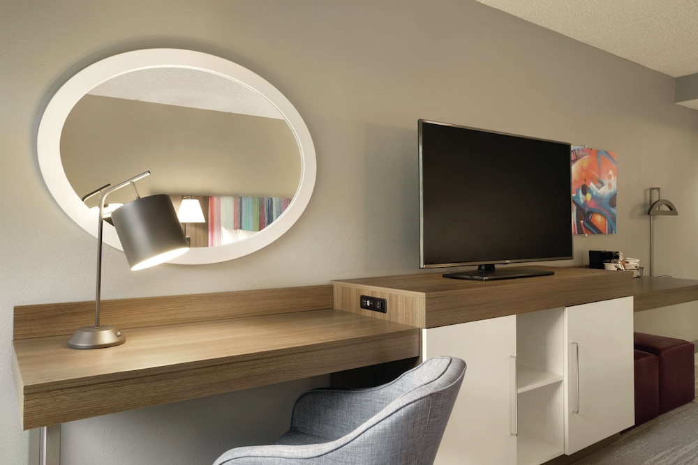 Room, 1 King Bed (Study) - Photo 5