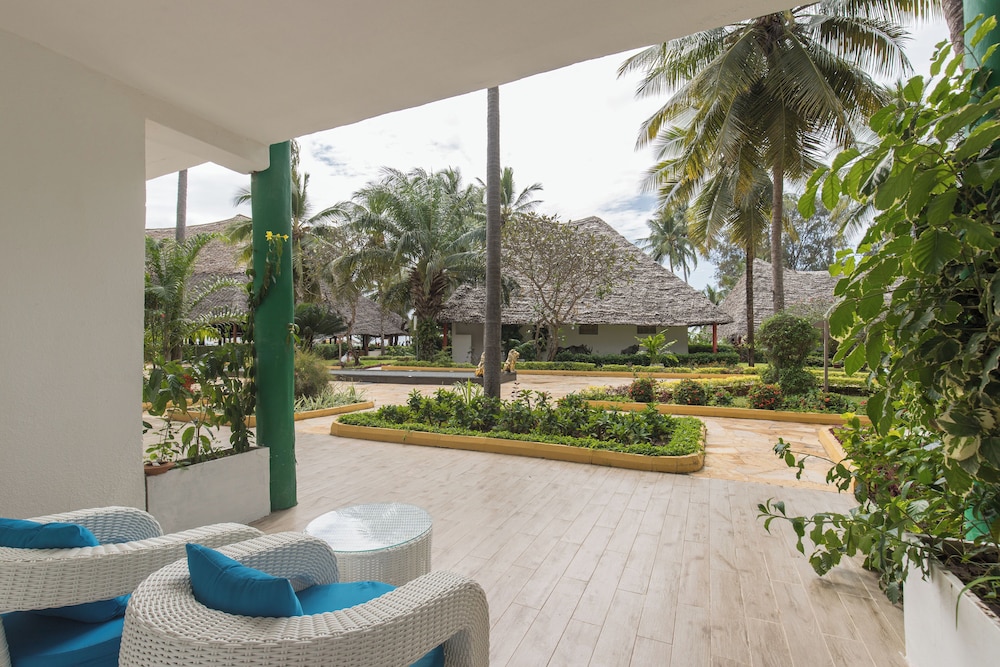 Standard Double Room, Garden View, Garden Area photo 2
