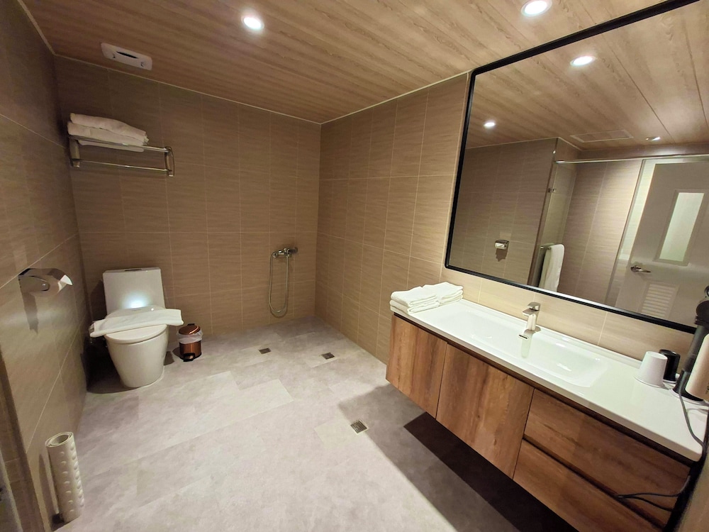 Deluxe Twin Room photo 3