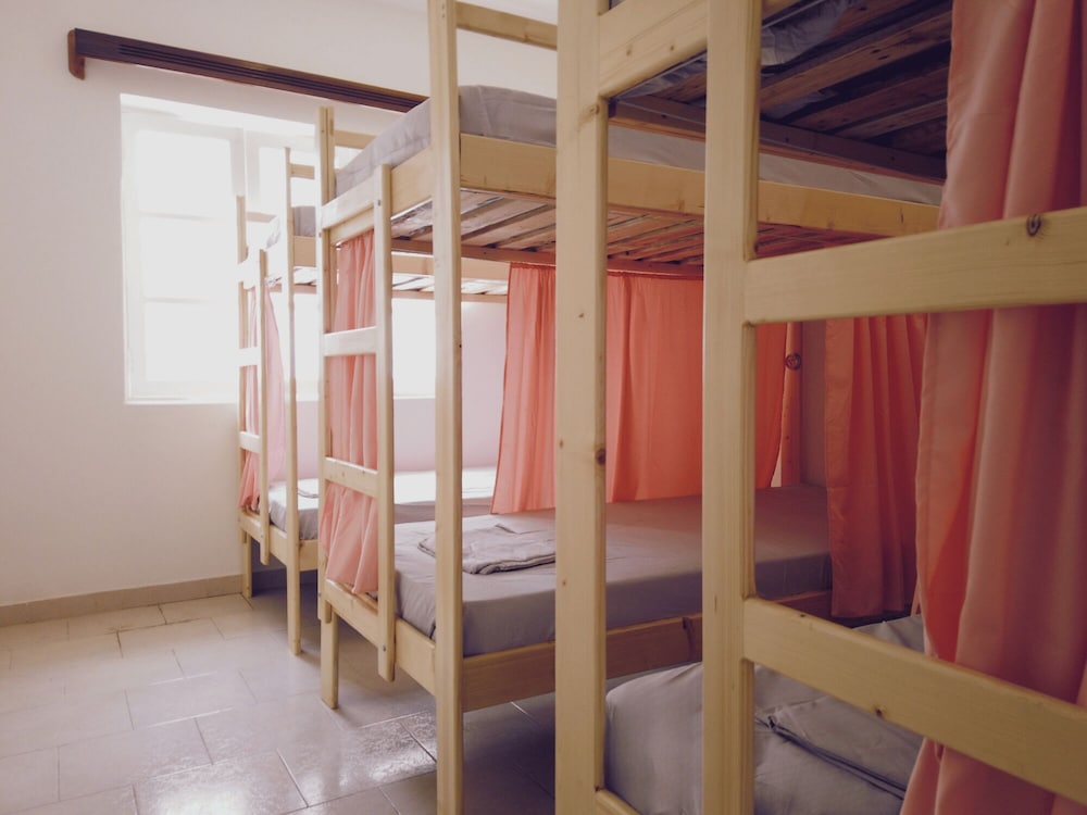 Basic Shared Dormitory, Women only