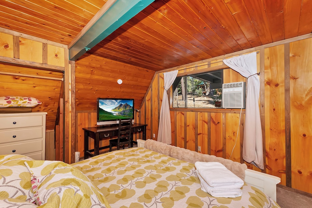 House, Multiple Beds, Patio, Mountain View (The Squirrel'S Nest) photo 3