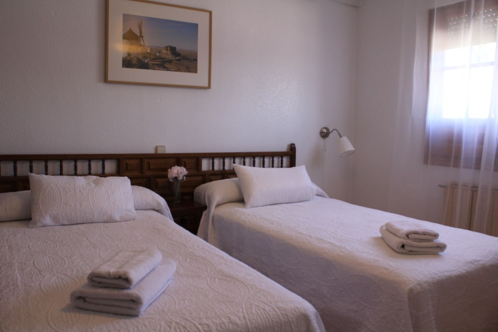 Classic Twin Room photo 2