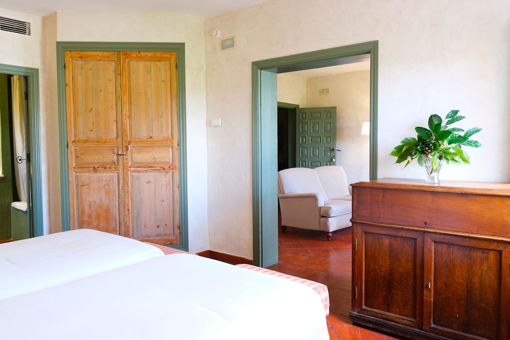Junior Suite, 2 Twin Beds, Terrace - Photo 4