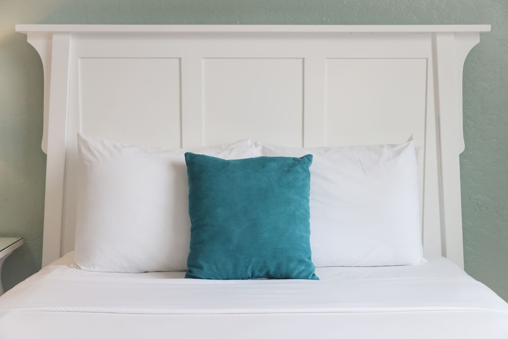 Standard Room, 1 Queen Bed - Photo 4