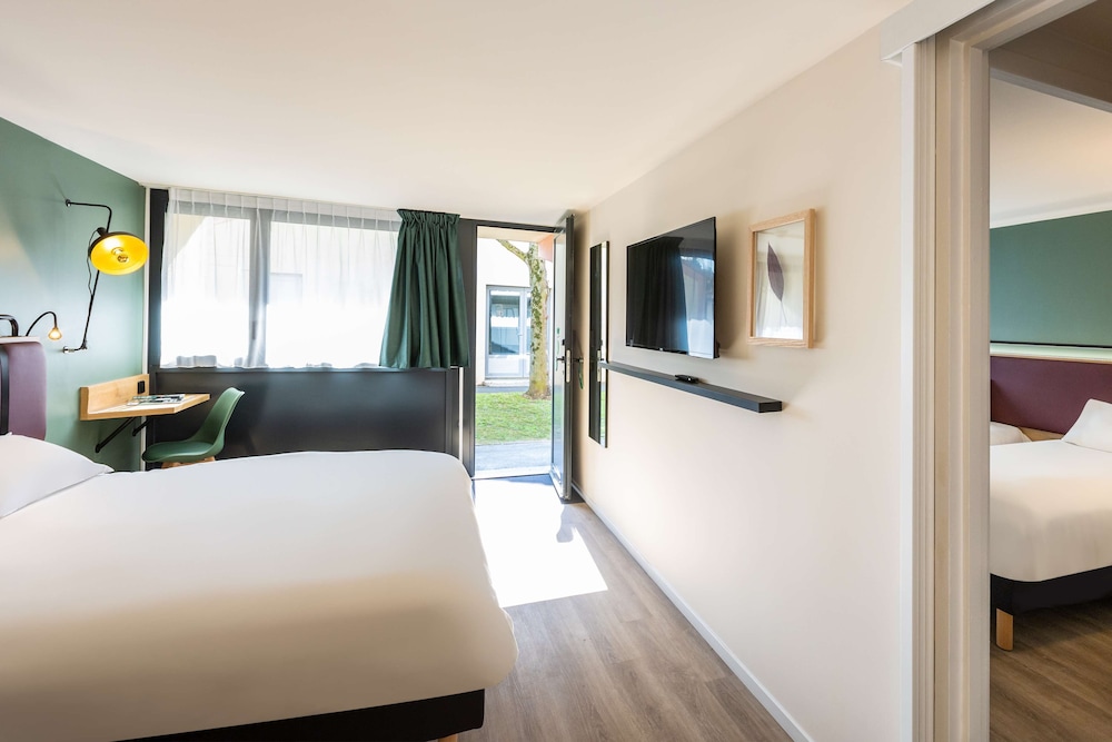 Standard Room, 2 Twin Beds - Photo 3