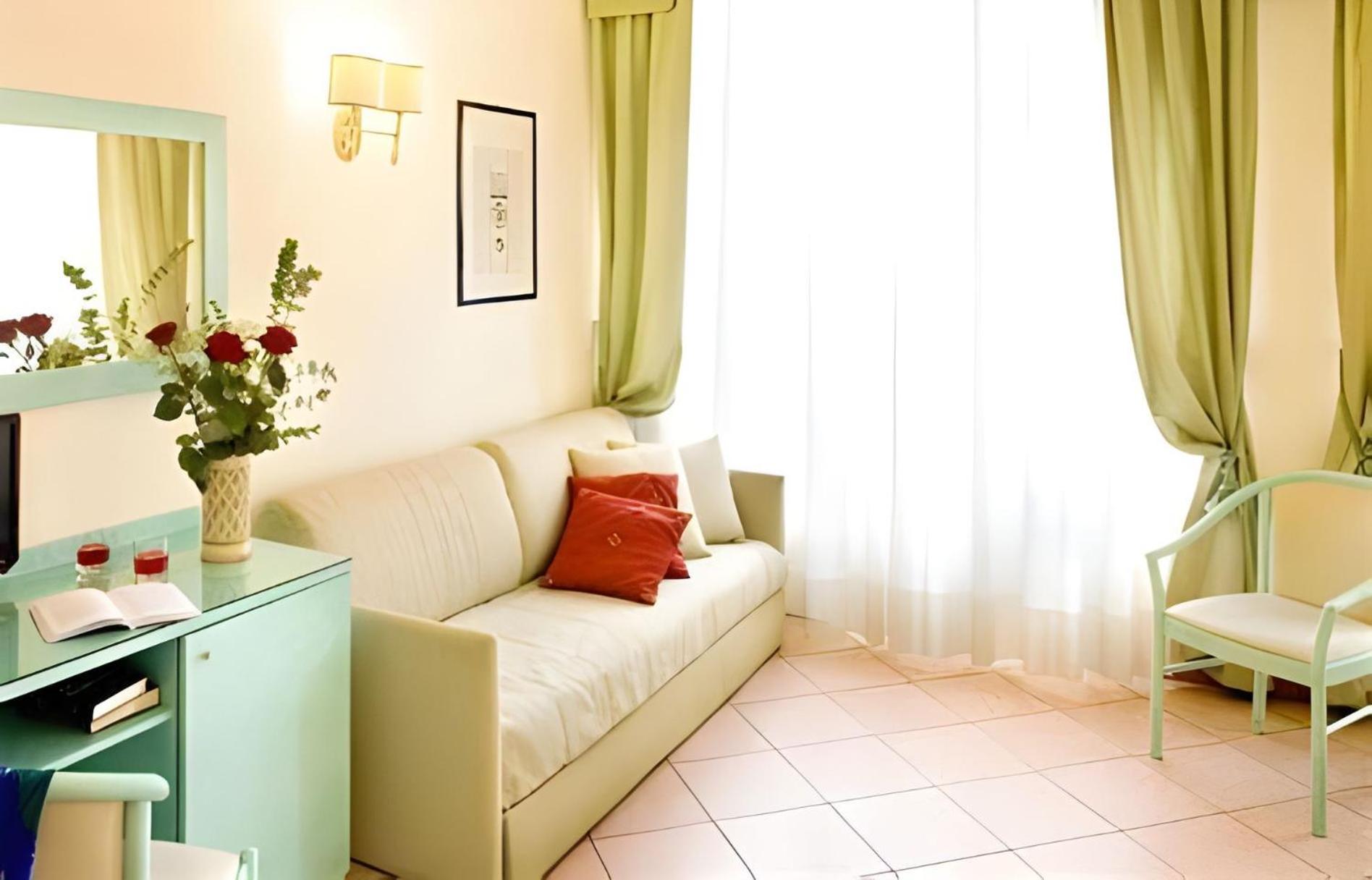 Quadruple Room with Sea View photo 2