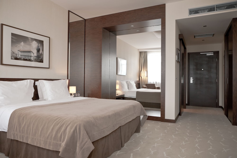 Business Room, 1 Queen Bed photo 3