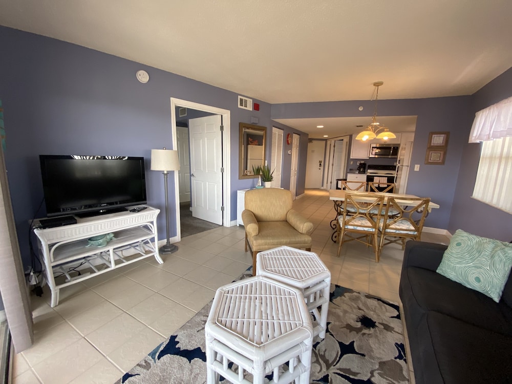 Bay View Condo 511 photo 1