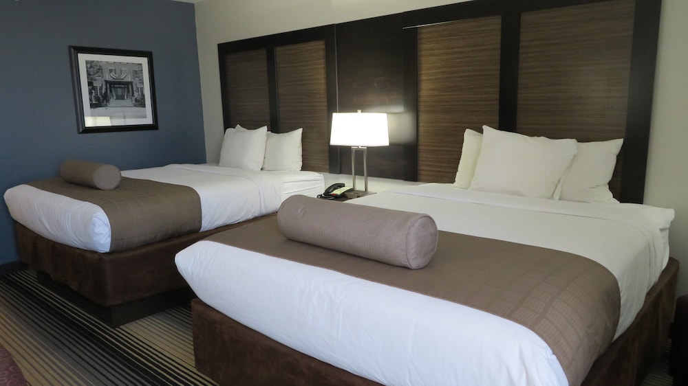 Standard Room, 2 Queen Beds, Non Smoking - Photo 2