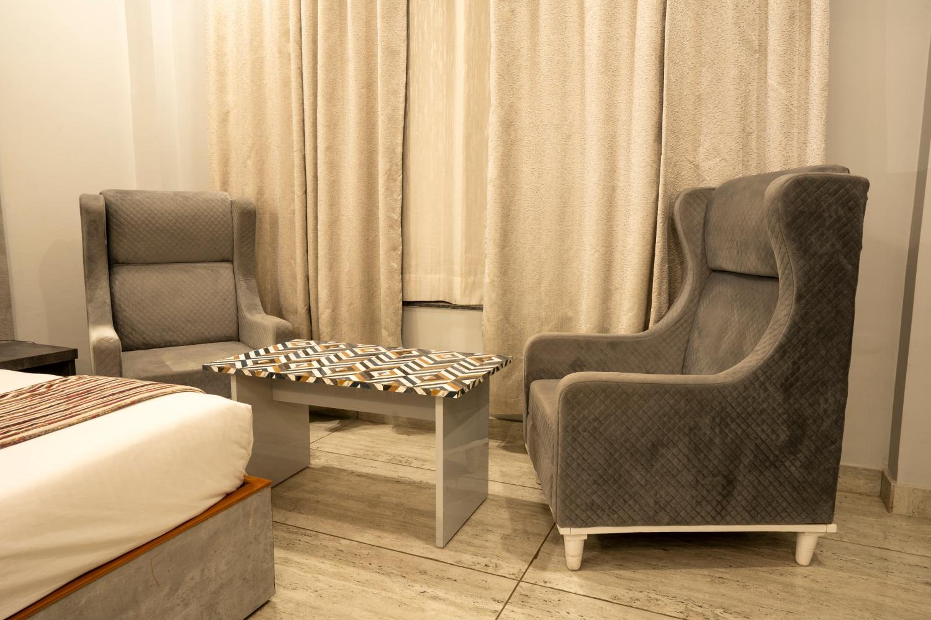 Family Suite - Photo 15