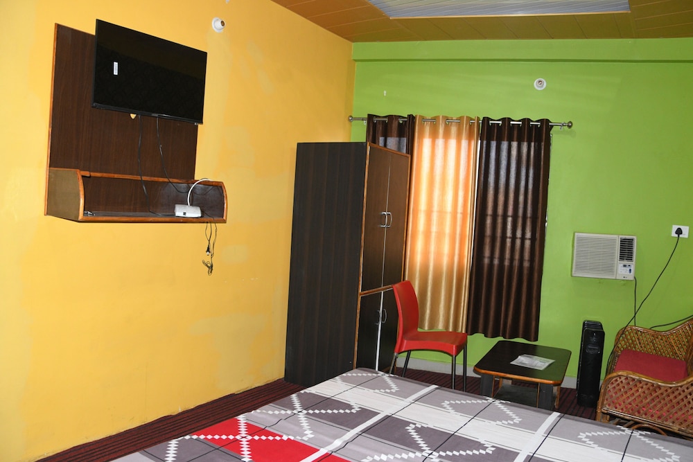 Deluxe Room - Photo 6