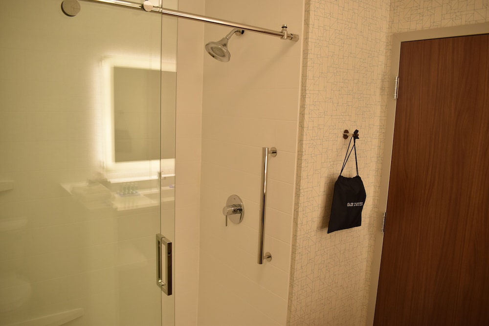 Holiday Inn Express & Suites - Boston South - Randolph by IHG, Bild 5