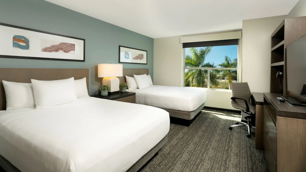 Room, 2 Queen Beds (Den, No Sofabed)