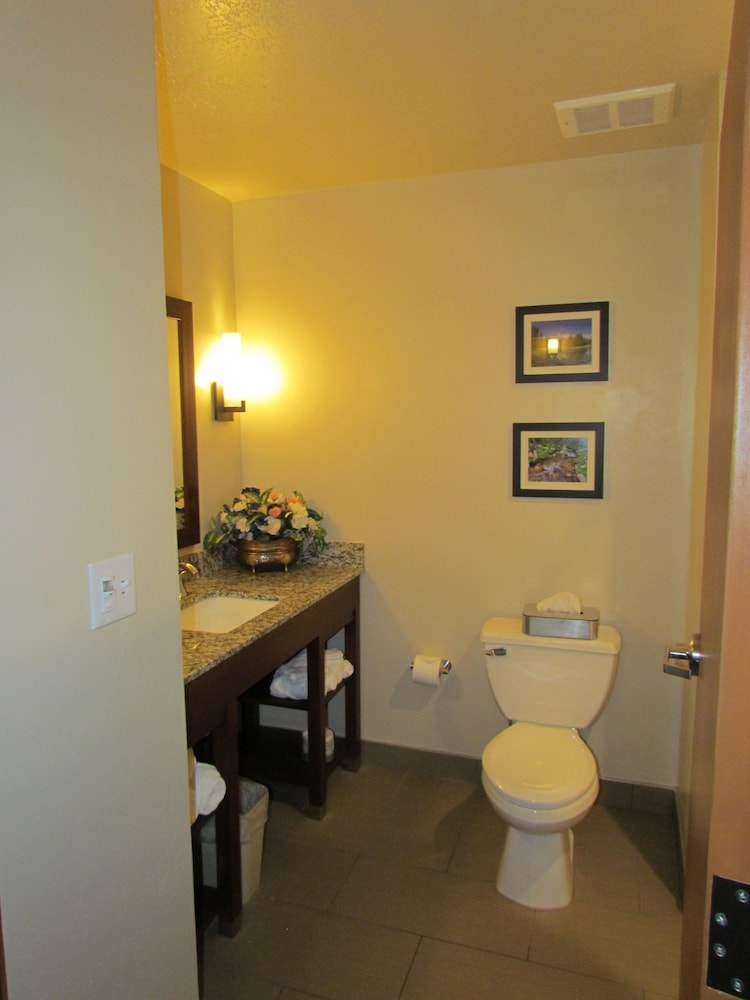 Double Queen Suite with 2 Queen Beds & Sofa Bed photo 3