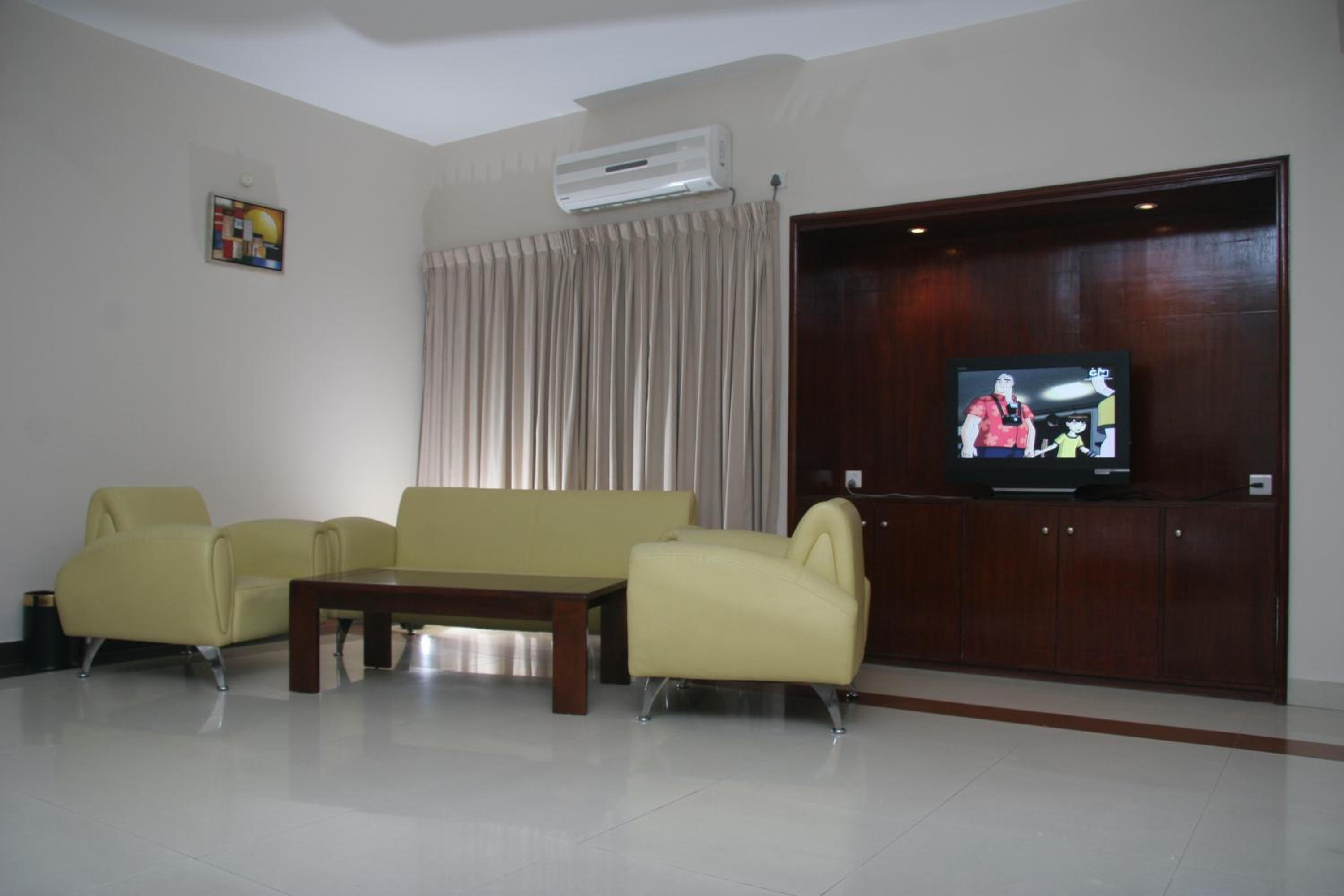 Superior King Suite photo 3