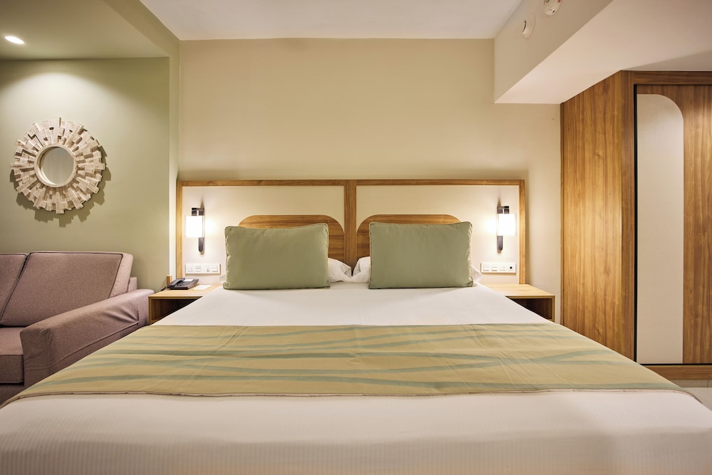 Double Room, Private Pool (vista Al Mar Frontal (l | 18+ ))