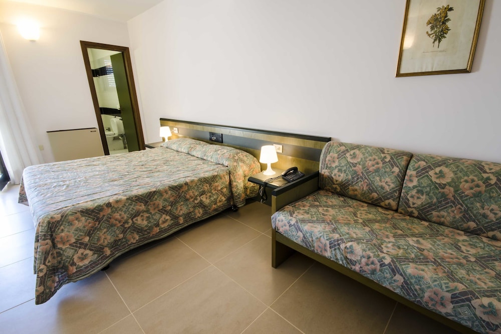 Comfort Triple Room, Resort View photo 2