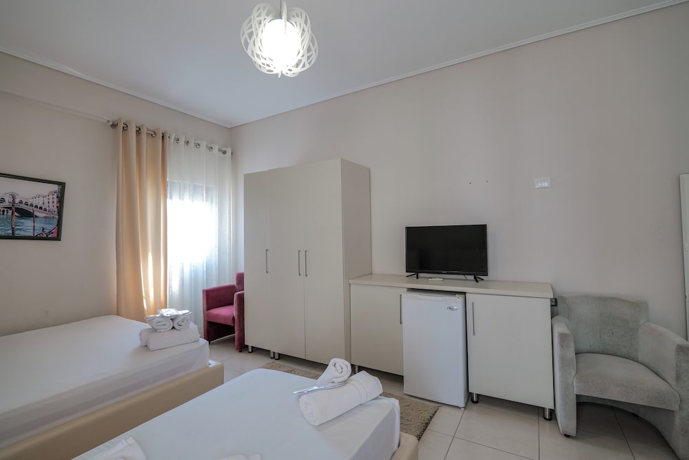 Quadruple Room, Partial Sea View