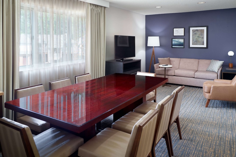 Suite, 1 Queen Bed with Sofa bed (Hospitality Suite) photo 1