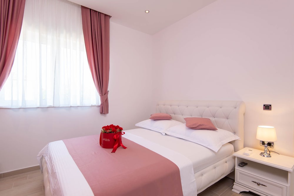 Luxury Apartment photo 1
