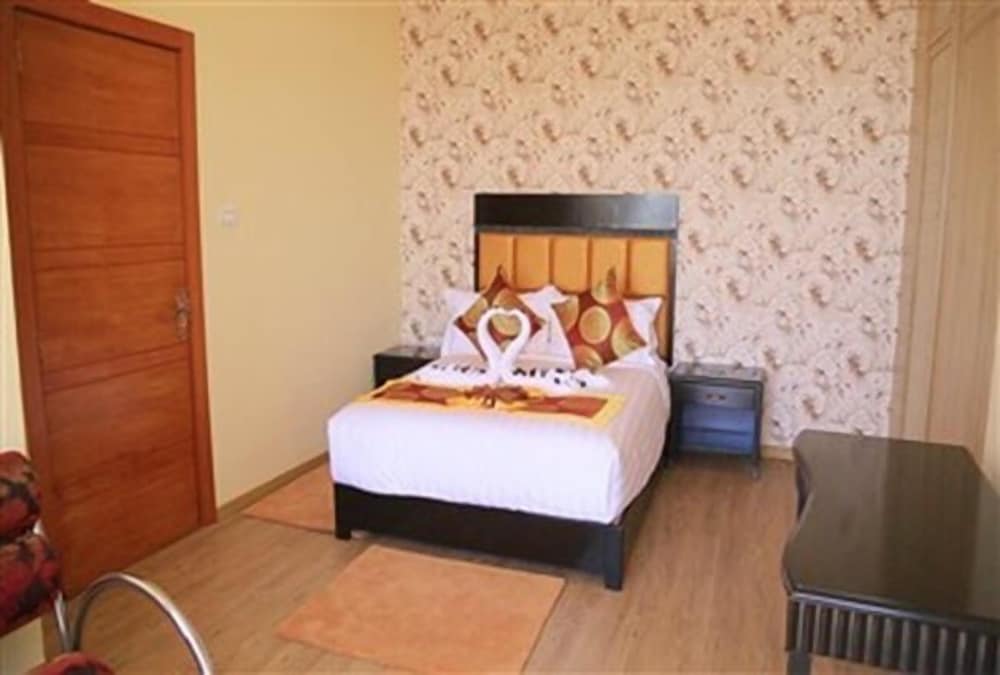 Penthouse, 2 Double Beds photo 3