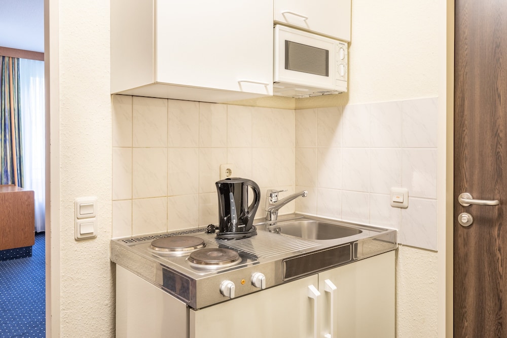 Standard Double Room - Photo 6