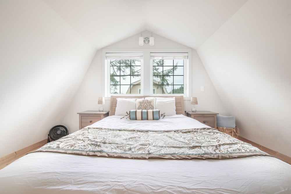 Cottage, 1 Queen Bed With Sofa Bed, Non Smoking photo 2
