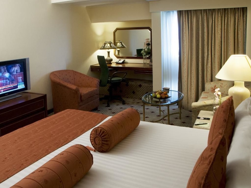 Avari World Traveller Room