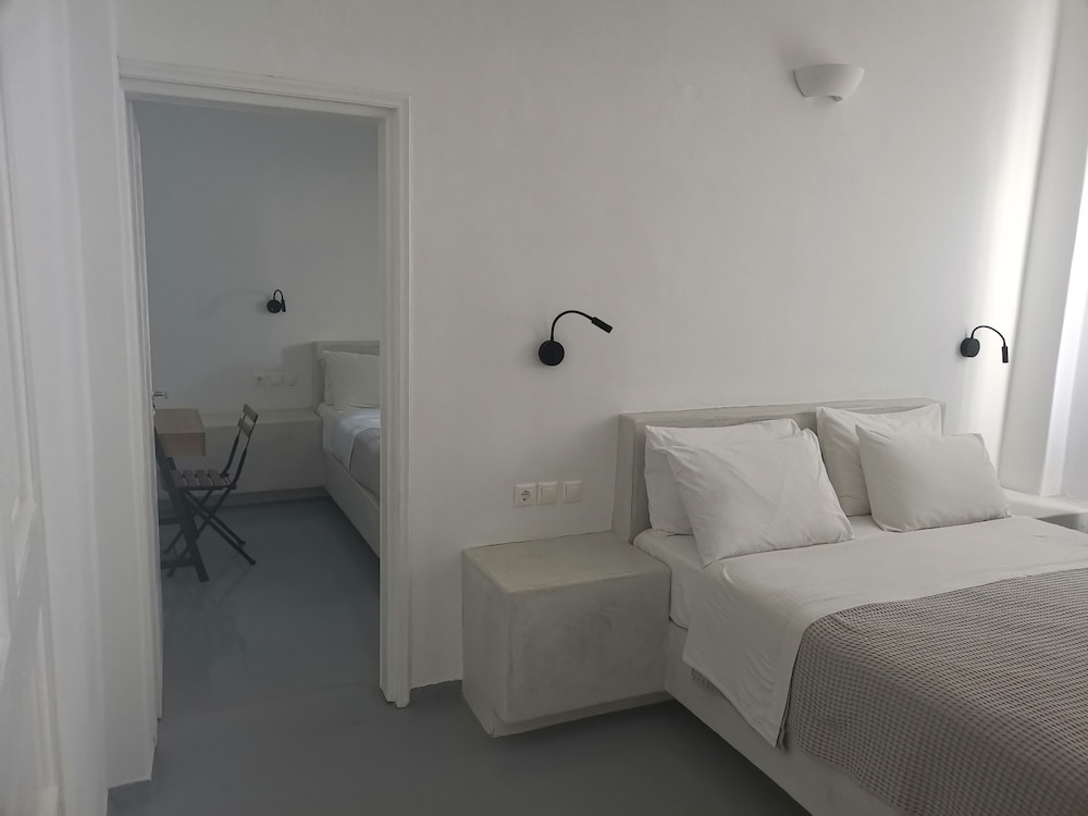 Standard Room, 2 Bedrooms (Caldera View)