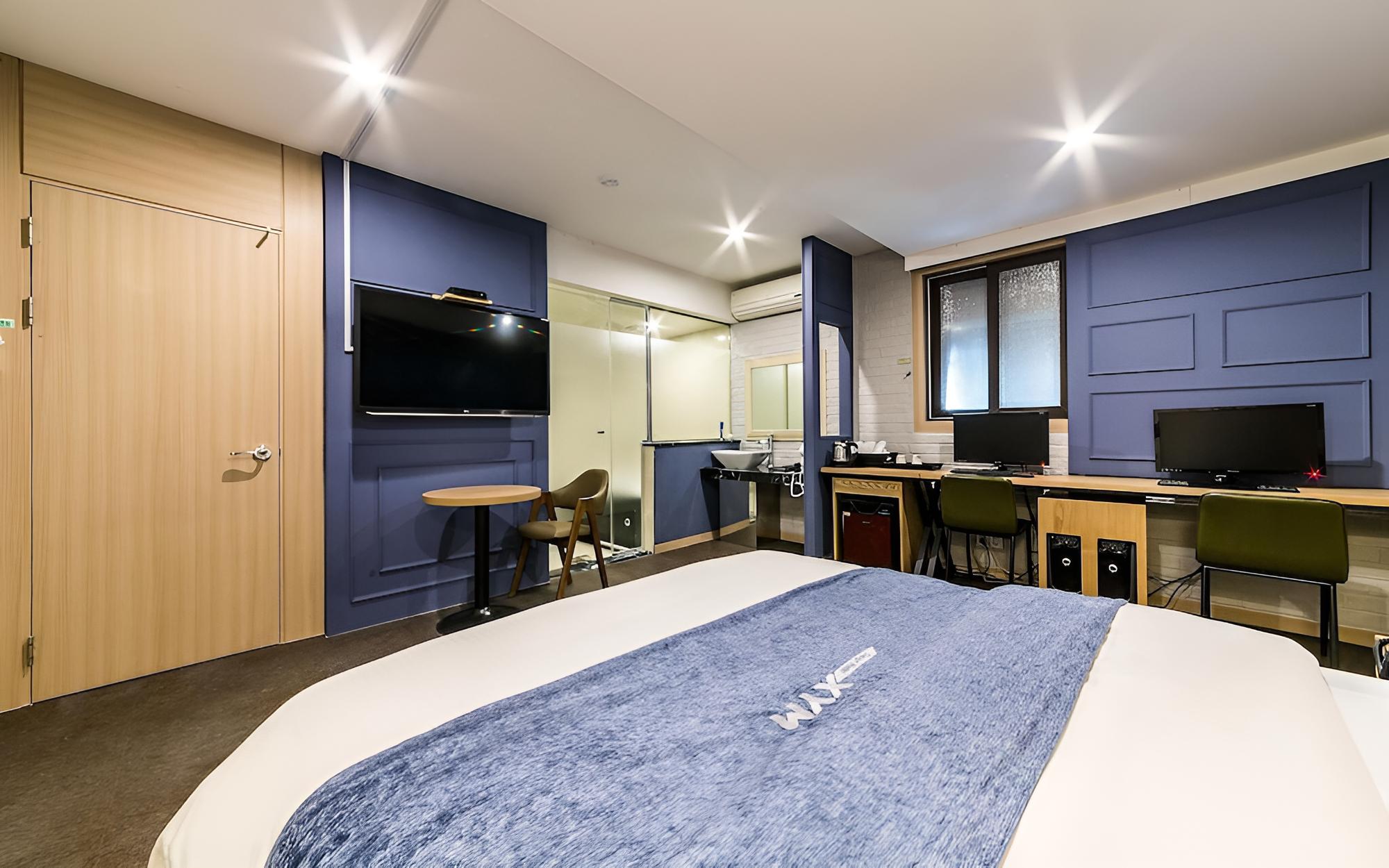 Room (Early Check-in Special Room Couple PC) - Photo 15