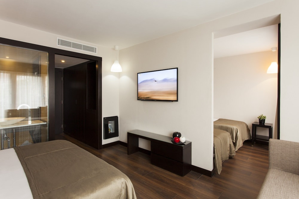 Luxury Quadruple Room photo 3